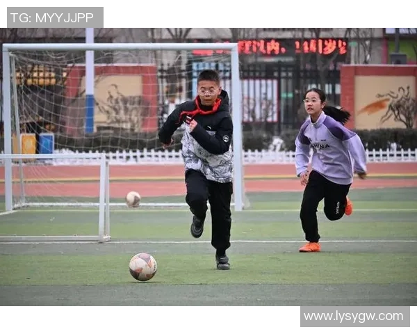 快乐的足球课我和小伙伴们的精彩比赛记忆